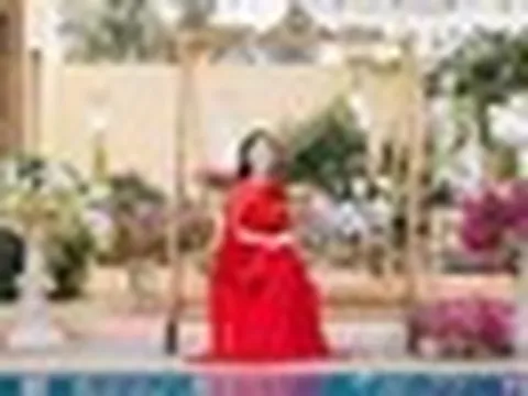 Nữ tiến sĩ hiếm hoi của showbiz Việt ở biệt thự rộng 1.000m² đẹp như resort, sống viên mãn bên chồng Viện trưởng