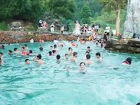 Bộ Y tế cảnh báo ca mắc vi rút Adeno tăng, lưu ý nguy cơ lây ở bể bơi
