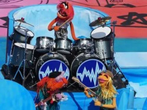 Thích thú dàn nhân vật Muppets và Sesame Street xuất hiện tại show chung kết World Cup 2026