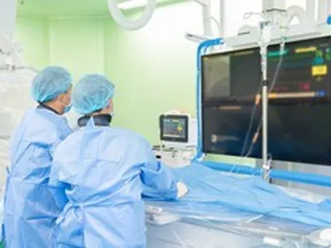 Cứu sống người đàn ông nhồi máu cơ tim cấp giữa "ma trận" bệnh lý phức tạp