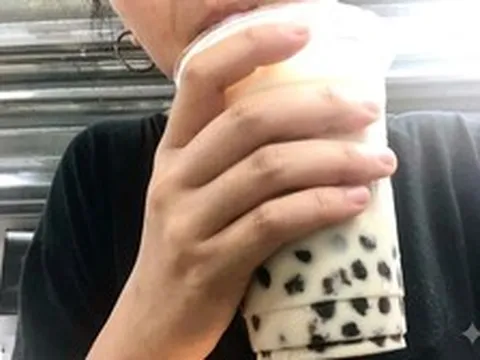 Một cốc trà sữa trân châu khiến tôi nhìn rõ con người thật của bạn gái sau 6 tháng yêu đương