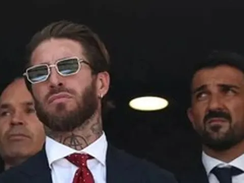 Bức ảnh toàn huyền thoại khiến diện mạo Sergio Ramos gây sốt