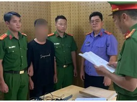 Bắt đối tượng dụ bé gái ra khỏi ký túc xá rồi thực hiện hành vi đồi bại