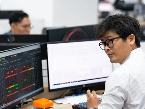 VN-Index 'rơi' hơn 62 điểm