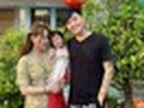 Nam ca sĩ SN 1992 bị chế giễu vì lấy vợ hơn 8 tuổi có 2 con riêng: "Thôi thì cười thật to"