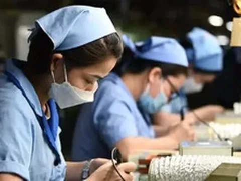Bộ Nội vụ nêu lý do cần tăng lương tối thiểu từ đầu năm 2027