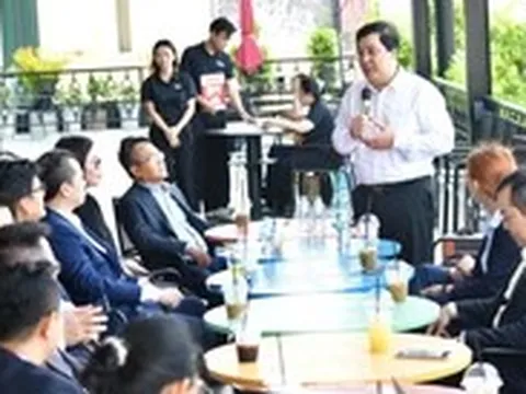 'Cà phê chứng khoán' cùng Tuổi Trẻ: Chuyên gia nói nhiều cổ phiếu đang hấp dẫn hơn, nhưng nhà đầu tư cần nhìn xa
