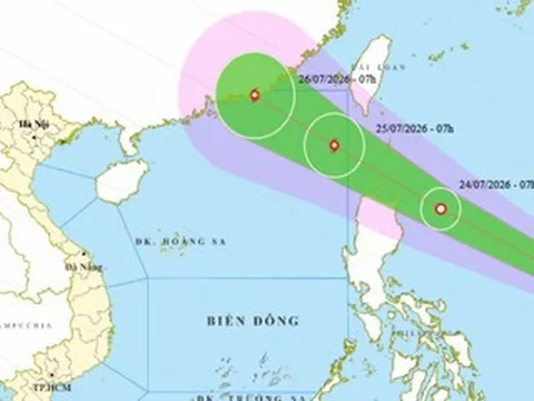 Tin mới nhất: Áp thấp nhiệt đới gần Biển Đông có thể mạnh lên thành bão số 2