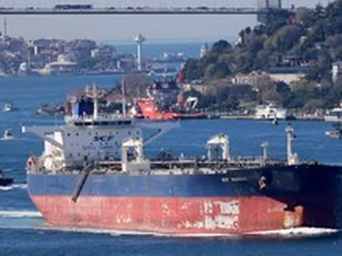 EU thông qua gói trừng phạt lớn nhất trong 4 năm nhằm vào Nga