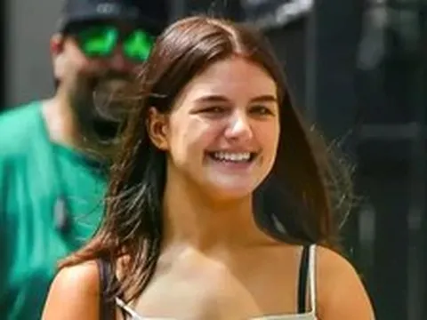 Thông tin bất ngờ về Suri Cruise