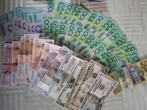 Bất ngờ bên trong chiếc túi du khách nước ngoài bỏ quên trên tàu