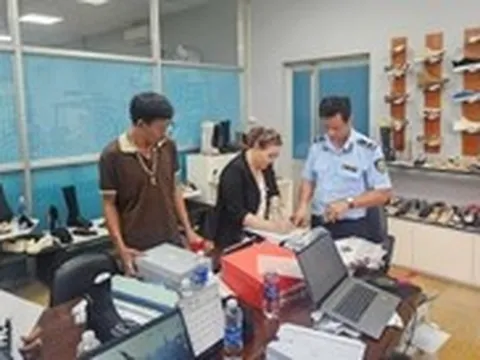 Nguồn tin từ Mỹ giúp phát hiện nhà máy ở Việt Nam làm giày giả mạo thương hiệu lớn