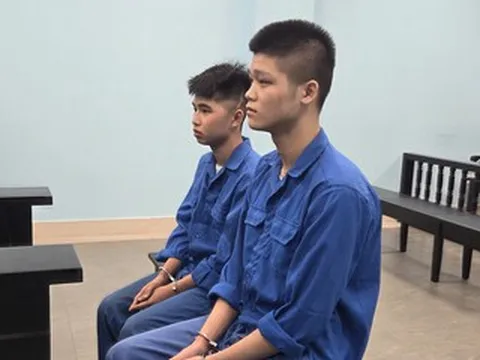 Hai quái xế lĩnh án vì 'thông chốt' sự kiện A80, tông ngã cảnh sát cơ động