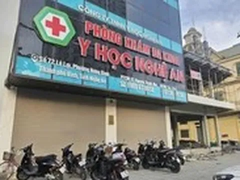 Phòng khám bơm sữa đậu nành vào niệu đạo 'vẽ bệnh': Đừng để tiền mất tật mang