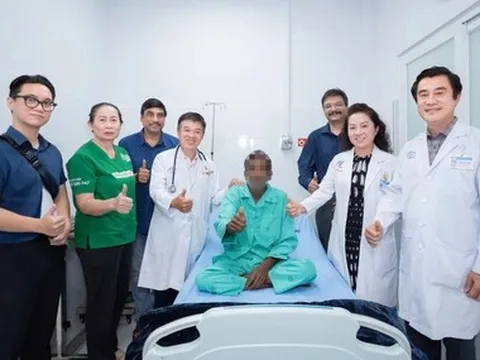Du khách vụ lật ca nô tại Phú Quốc xuất viện, bác sĩ Chợ Rẫy theo chuyến bay đưa về nước
