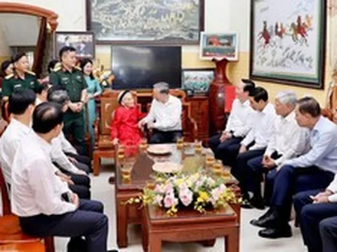 Hai lần tiễn con đi, một đời mẹ lặng lẽ chịu đau thương