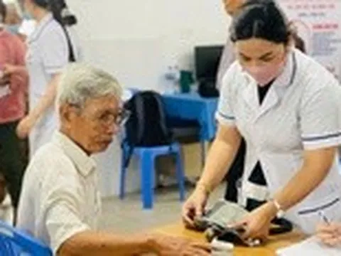Tăng tốc chiến dịch 100 ngày cập nhật sổ sức khỏe điện tử trên VNeID