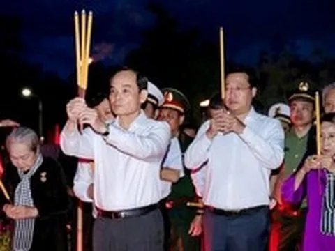 Kết nạp 5 đảng viên là chiến sĩ tình nguyện hè tại đặc khu Côn Đảo