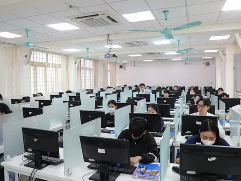 Bộ GD&ĐT hoàn thiện, trình đề án thi tốt nghiệp THPT trên máy tính