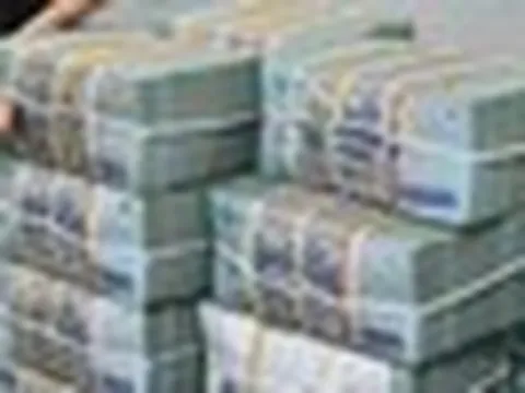 Chỉ còn ít ngày nữa, 13 nhóm đối tượng được tặng tiền mặt đến 5,5 triệu đồng/người: Điều kiện là gì?