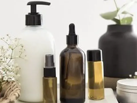 Thu hồi toàn quốc 2 lô gel tắm gội và sản phẩm xông tắm sau sinh