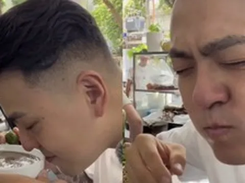 Khách Trung Quốc từng ghét cay đắng món lòng, giờ bay gần 3000km chỉ để húp cạn một tô cháo