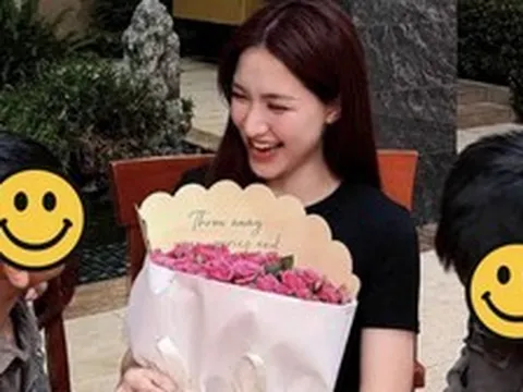 Hình ảnh Hoà Minzy bên 2 con trai