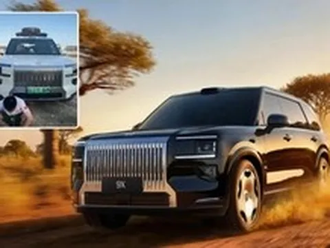 Lái xe du lịch thế giới bất ngờ 'tê liệt' giữa đường