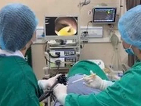 Vụ bơm sữa đậu nành vào niệu đạo: Trục lợi trên sự sợ hãi của người bệnh là vô nhân tính