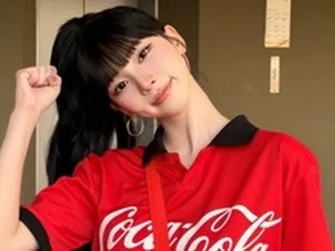 Dàn mỹ nhân thổi bùng xu hướng thời trang cổ vũ sau World Cup