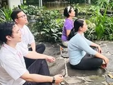 'Ốc đảo' ở TP.HCM giúp bạn trẻ thư giãn tinh thần, viết giải tỏa, đi trên sỏi…