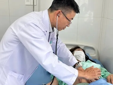 84 người đau bụng, nôn ói phải nhập viện sau khi ăn bánh mì