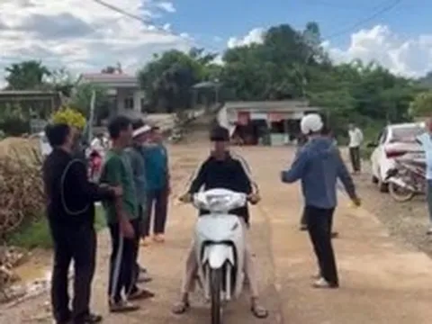 Xin đi nhờ rồi đấm ngã chủ xe cướp tài sản