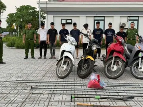 Hơn 100 thanh thiếu niên mang phóng lợn, đánh võng, rượt đuổi gây náo loạn