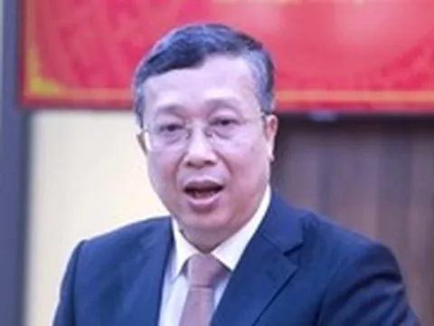 Ban Bí thư khai trừ Đảng Thứ trưởng Bộ Nông nghiệp và Môi trường Hoàng Trung và 4 cán bộ