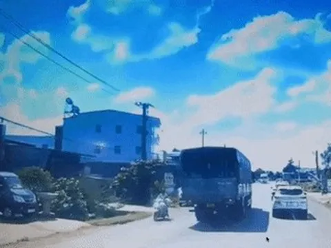 Từ loạt tai nạn thảm khốc đến đề xuất cấm mượn làn ngược chiều để vượt xe
