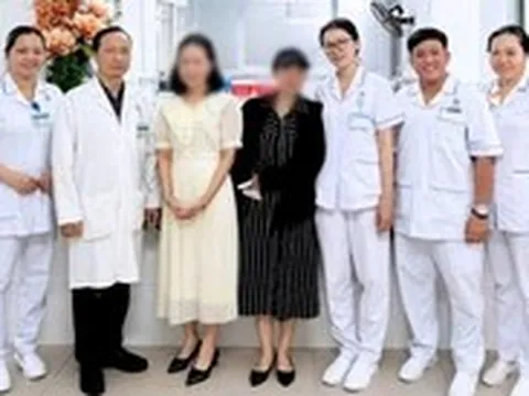 Chỉ một vết bầm sau khi bị xe máy ngã đè, người phụ nữ phải mổ 4 lần để giữ mạng