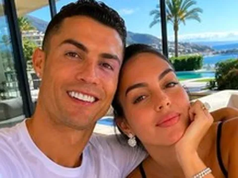 Tin Ronaldo và Georgina đám cưới cuối tuần này là tin giả?