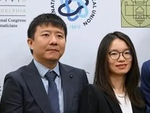 Động lực học giỏi chính là đây: Nhìn MỨC LƯƠNG hàng năm của 2 nhà Toán học vừa đoạt giải thưởng Fields 2026 mà mơ ước!