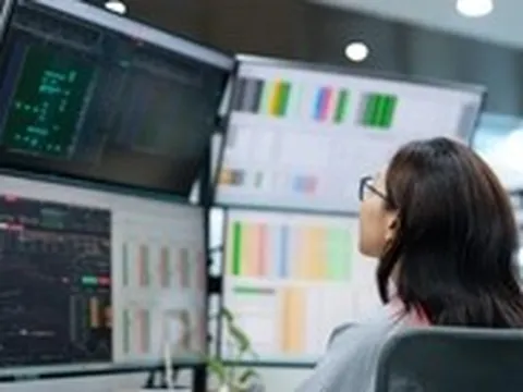 Loạt cổ phiếu ăn mừng sau báo lãi đậm quý 2, VN-Index tăng tiếp hơn 30 điểm