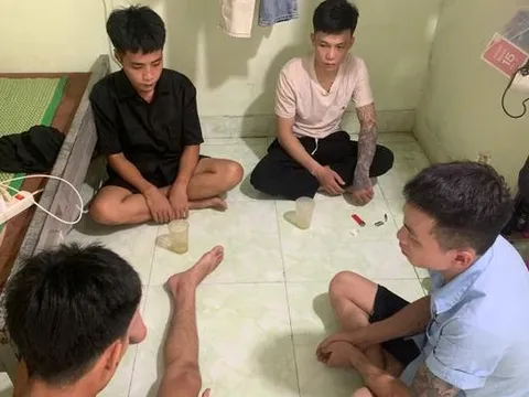 Bắt giữ 4 đối tượng làm chuyện phạm pháp trong phòng trọ ở Hưng Yên