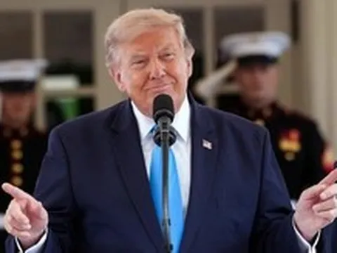 Ukraine vừa lạc quan, ông Trump lập tức giội 'gáo nước lạnh' về tên lửa Patriot