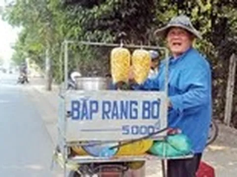 Bắp bung vị thơm lừng mùi khói bếp và ngọt ngào tình yêu thương