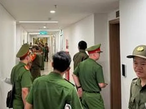 200 cán bộ, chiến sĩ đồng loạt kiểm tra 2 khu căn hộ cao cấp lúc 3 giờ sáng