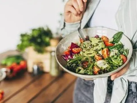 Ăn ít tinh bột làm giảm hay tăng cholesterol?