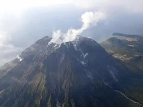 Phát hiện siêu núi lửa Kikai đang 'nạp' lại magma sau đại phun trào