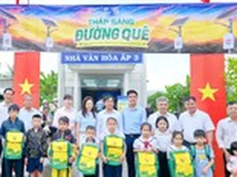 Phân bón Cà Mau khoác ‘áo mới’ cho những con đường quê