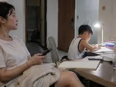 Quan sát gia đình 1 bà mẹ "lười biếng", nhiều phụ huynh bất ngờ: Không ngờ con cái lại trở thành thế này!