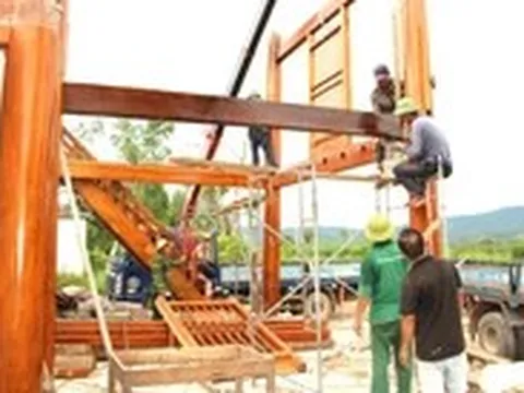 Người dân dỡ nhà, dời mồ mả bàn giao mặt bằng làm cao tốc Vinh - Thanh Thủy gần 24.000 tỉ đồng