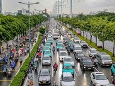 Phó chủ tịch UBND TP.HCM Hoàng Nguyên Dinh: Phải chỉ rõ cách giảm ùn tắc, không đề xuất chung chung